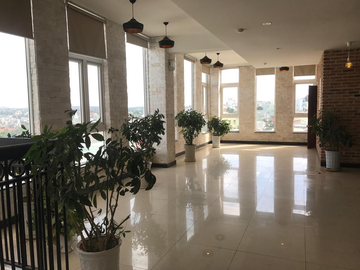 Elegant Hotel Pleiku Exterior photo