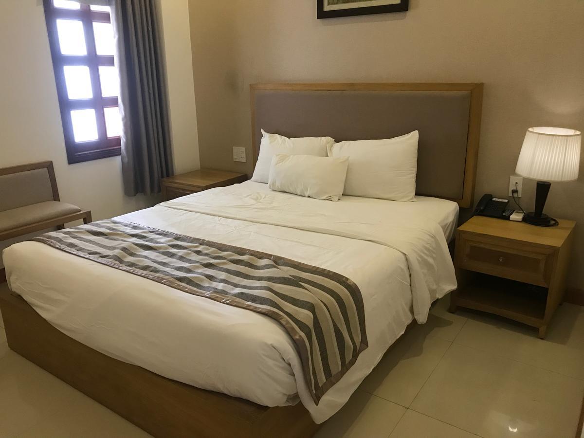 Elegant Hotel Pleiku Exterior photo